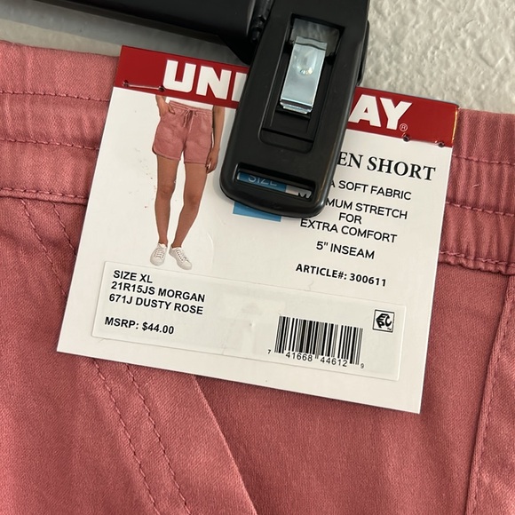 Cute mauve, drawstring shorts - Picture 3 of 10